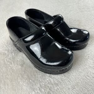 Dansko Professional Clogs Womens Size 36 Black Patent Leather Shoes Work Comfort